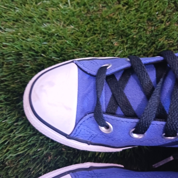 EUC! Boys Mid Converse - Picture 4 of 10